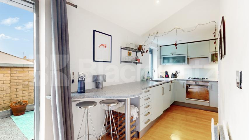 Elegant Two Bedroom Top Floor Residence with Private Balcony Barnsbury Grove, Caledonian Road / Kings Cross